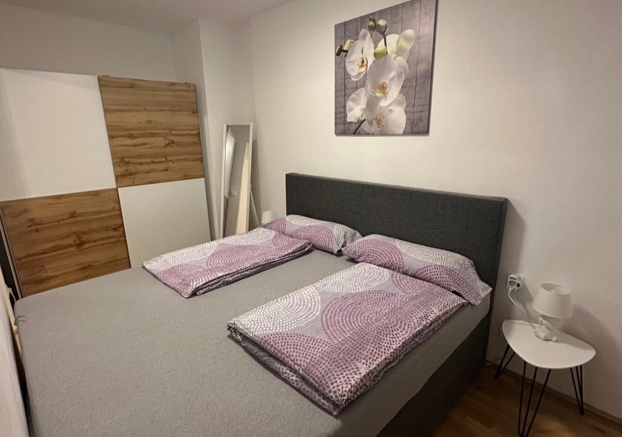 Cozy Two-room Near Vic Wien